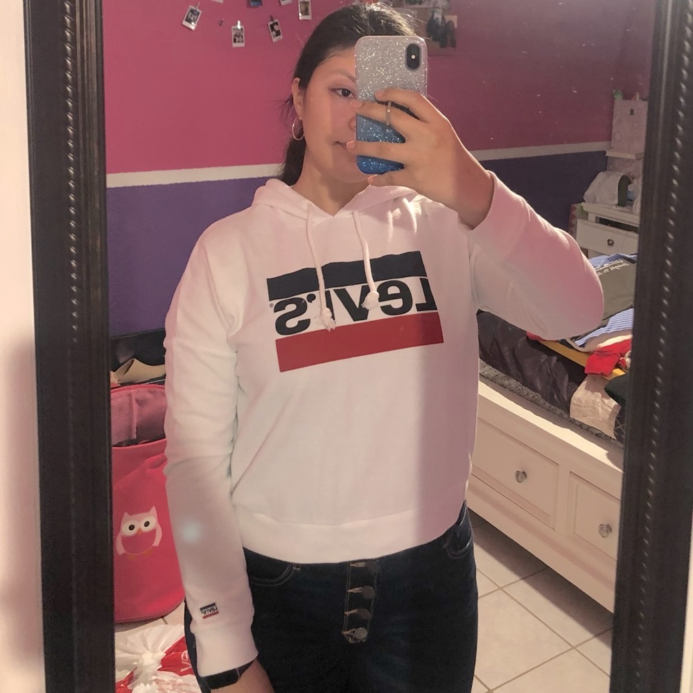 Levi’s cropped hoodie